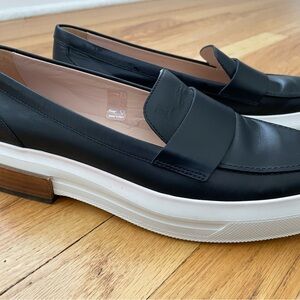 Elegant Black Loafers for Women - Size 39/9